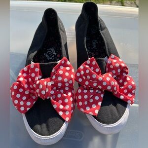 Minnie Mouse Bow Shoes